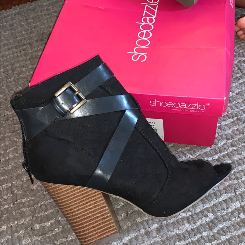 Black ShoeDazzle shoes